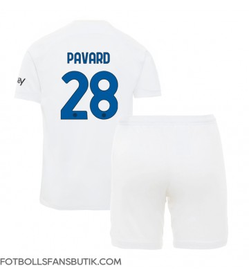 Inter Milan Benjamin Pavard #28 Replika Bortatröja Barn 2023-24 Kortärmad (+ Korta byxor)